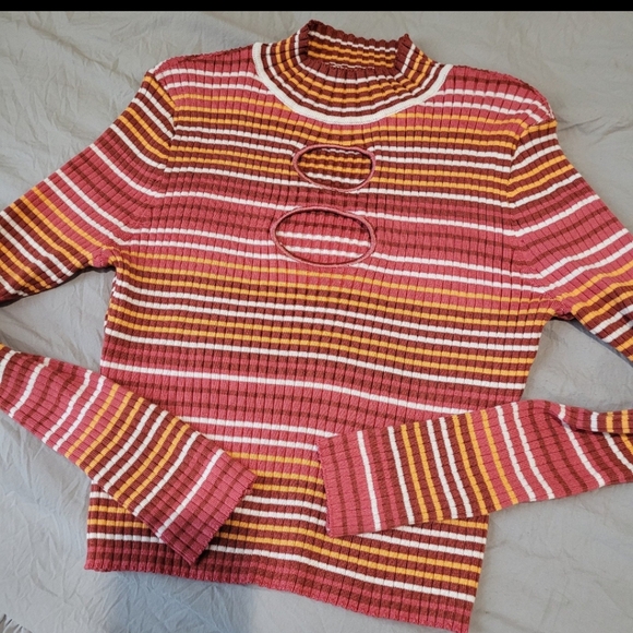 Madden NYC Sweater Women's Sz L striped cutout preppy punk retro peak a boo crop - Picture 2 of 11